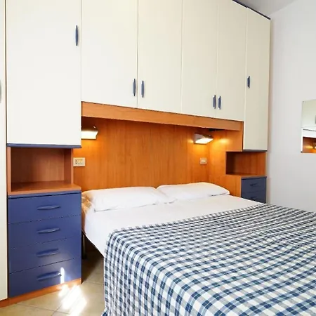 Ferienwohnung Fuer 5 Personen Ca 45 Qm In Lido Di Spina, Adriakueste Italien Lidi Ferraresi リド・ディ・スピーナ