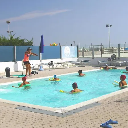 Ferienwohnung Fuer 5 Personen Ca 45 Qm In Lido Di Spina, Adriakueste Italien Lidi Ferraresi リド・ディ・スピーナ